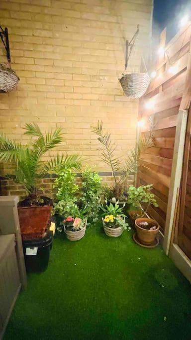 A Beautiful Stylish 2 Bedroom Apartment -City Of London Eksteriør billede