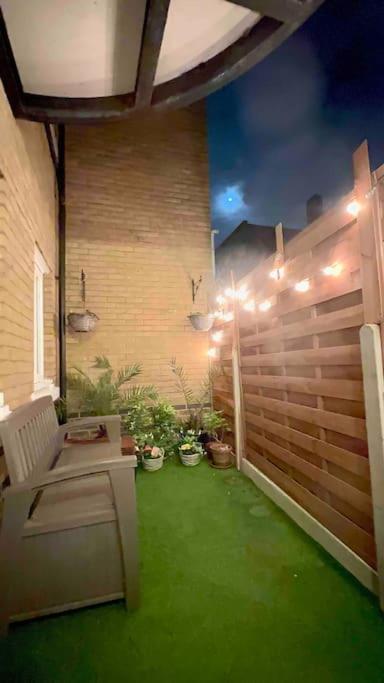 A Beautiful Stylish 2 Bedroom Apartment -City Of London Eksteriør billede